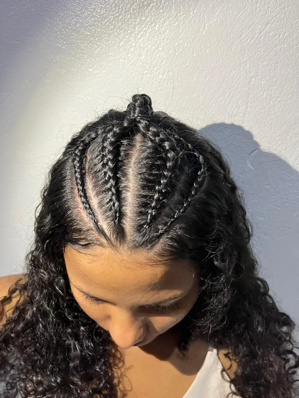 Nagô frontal com cabelo cacheado solto